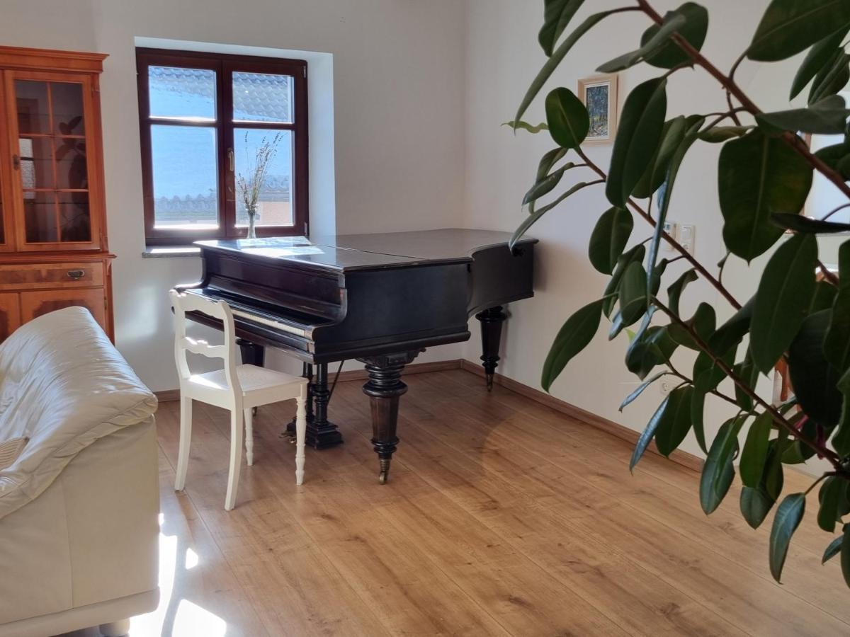 Ferienwohnung Kreuzberg ฟรายยุง ภายนอก รูปภาพ